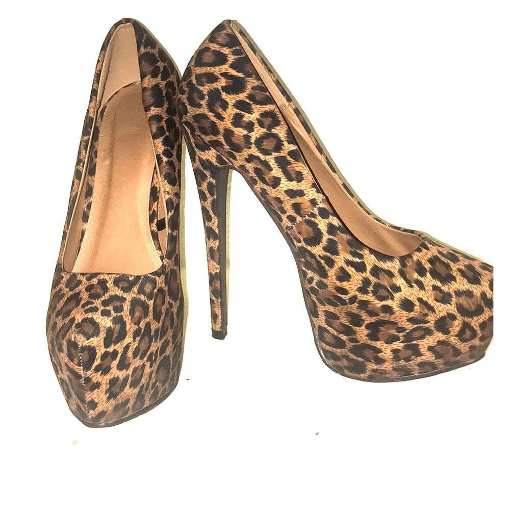 Leopard heels